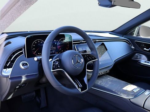 New 2026 Mercedes-Benz E 350 4MATIC Sedan image 19