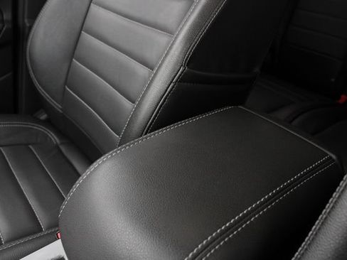 Used 2015 Ford Escape Titanium w/ Equipment Group 301A AWD/4WD image 22