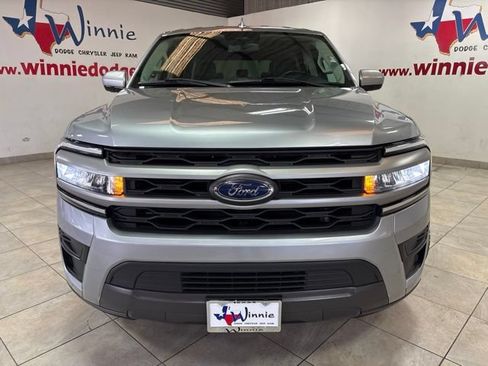 Used 2024 Ford Expedition XLT RWD image 2