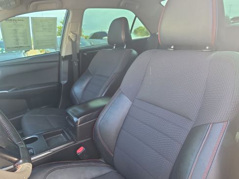 Used 2017 Toyota Camry SE FWD image 13