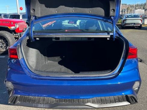 Certified 2023 Kia Forte LXS image 11