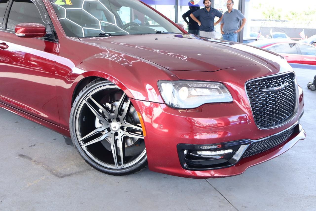 Used 2021 Chrysler 300 S w/ S Model Appearance Package RWD image 2