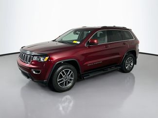 Used 2019 Jeep Grand Cherokee Laredo w/ 18" Wheel & 8.4" Radio Group AWD/4WD video 3