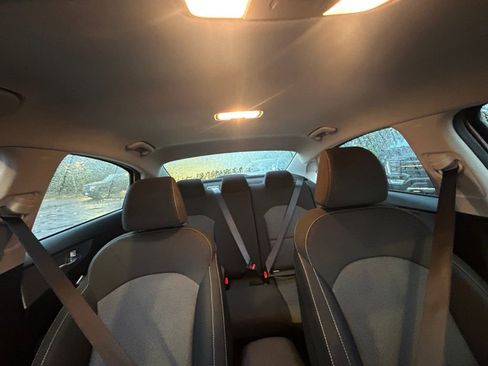 Used 2024 Kia Forte LXS image 27