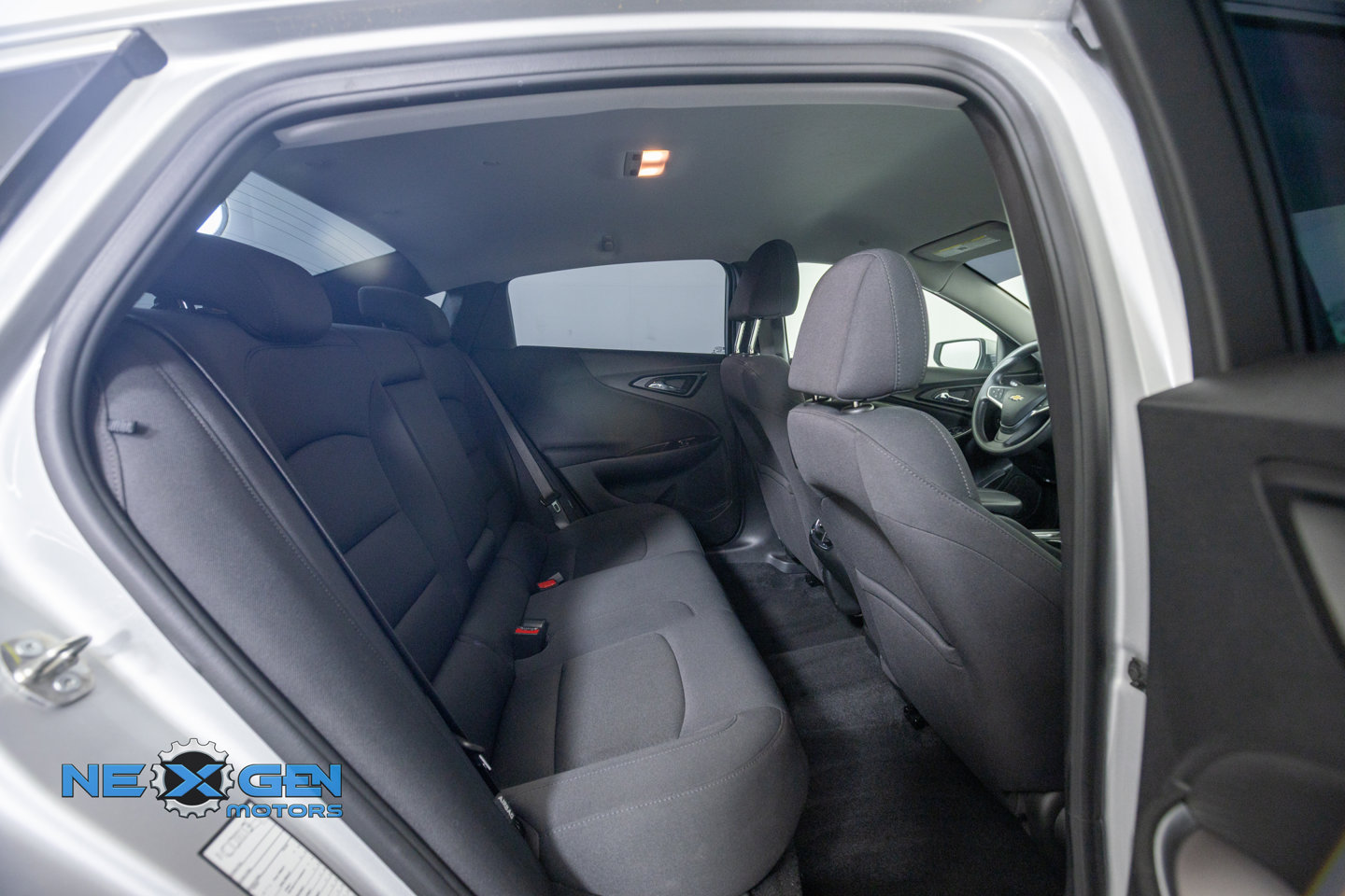 Used 2022 Chevrolet Malibu LT FWD image 36