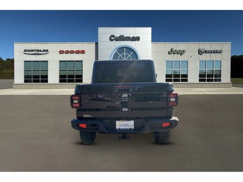 New 2026 Jeep Gladiator Willys AWD/4WD image 4