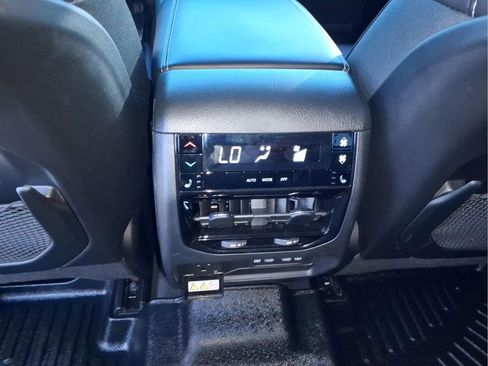 Used 2026 Jeep Grand Cherokee L Limited w/ Limited Altitude Package RWD image 17