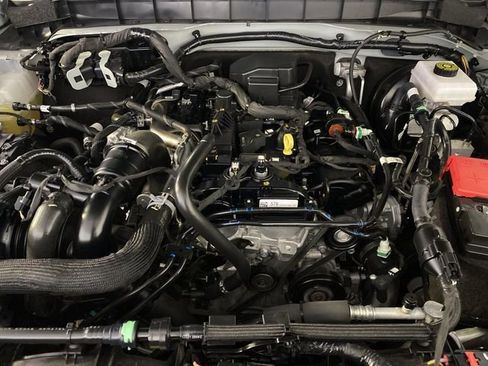 Used 2023 Ford Bronco Black Diamond w/ Sasquatch Package AWD/4WD image 33