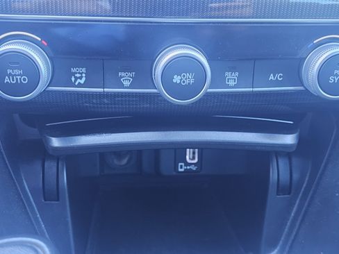 Used 2018 Honda Accord Sport image 19