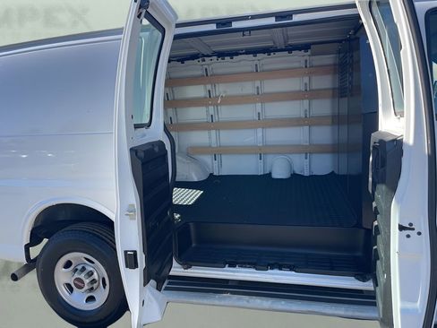 Used 2023 GMC Savana 2500 w/ Driver Convenience Package RWD image 22