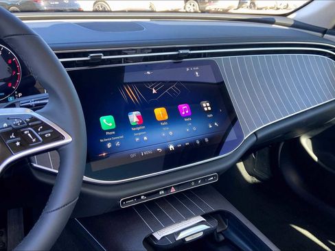 Used 2025 Mercedes-Benz E 350 Sedan image 8