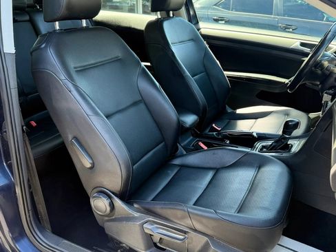 Used 2015 Volkswagen Golf S FWD image 30