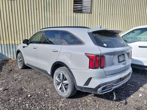 Used 2022 Kia Sorento EX w/ Panoramic Sunroof Package FWD image 3