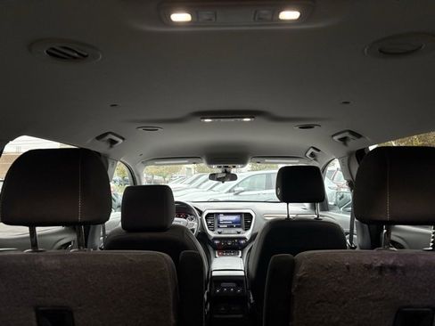 Used 2020 GMC Acadia SLE w/ Driver Convenience Package image 7