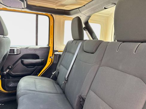 Used 2018 Jeep Wrangler Unlimited Sport AWD/4WD image 14