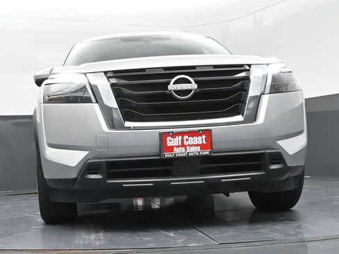 Used 2024 Nissan Pathfinder SV image 29