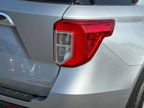 Certified 2023 Ford Explorer XLT w/ Equipment Group 202A AWD/4WD image 32