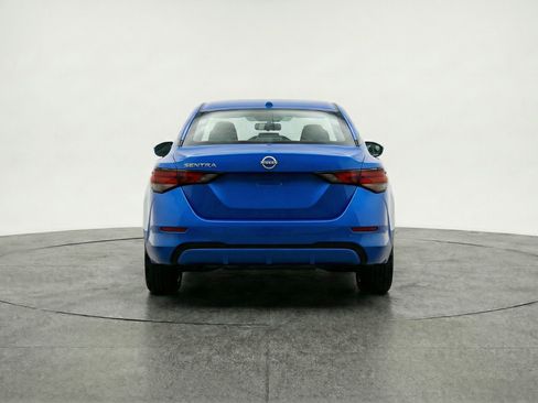 Used 2025 Nissan Sentra SV image 7