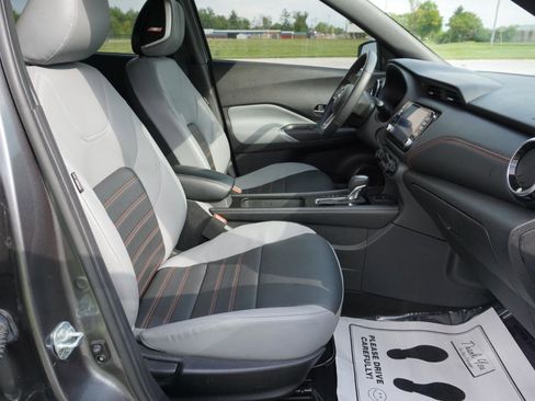 Used 2024 Nissan Kicks SR w/ SR Premium Package FWD image 21