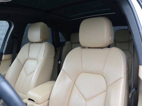 Used 2018 Porsche Macan S AWD/4WD image 5