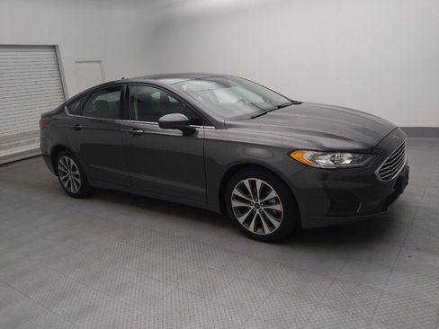 Used 2020 Ford Fusion SE image 11
