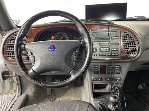 Used 2001 Saab 9-3 SE image 7