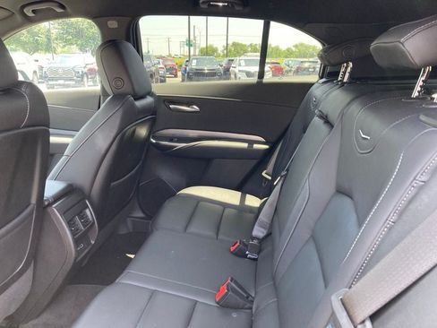 Used 2025 Cadillac XT4 Premium Luxury FWD image 11