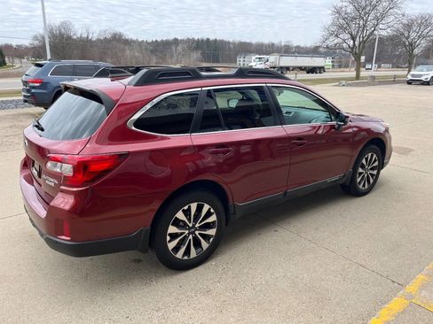 Used 2017 Subaru Outback 2.5i Limited image 5