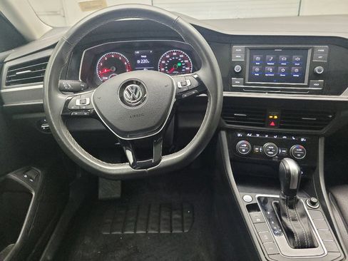 Used 2021 Volkswagen Jetta SE w/ SE Cold Weather Package FWD image 22