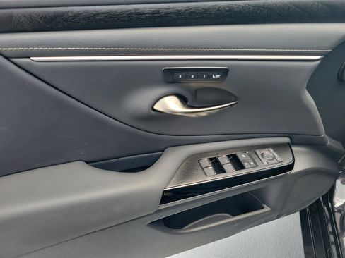 Certified 2024 Lexus ES 350 w/ Premium Package FWD image 18