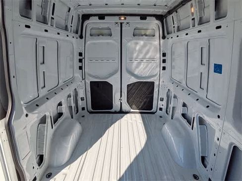 Used 2025 Mercedes-Benz Sprinter 2500 image 18
