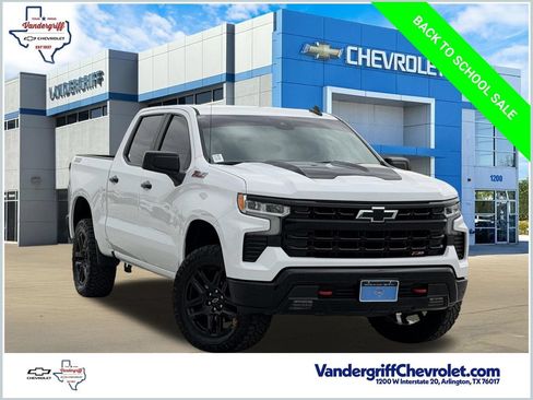 Used 2022 Chevrolet Silverado 1500 LT Trail Boss AWD/4WD image 1