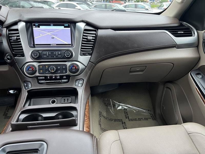Used 2018 Chevrolet Suburban Premier AWD/4WD image 14