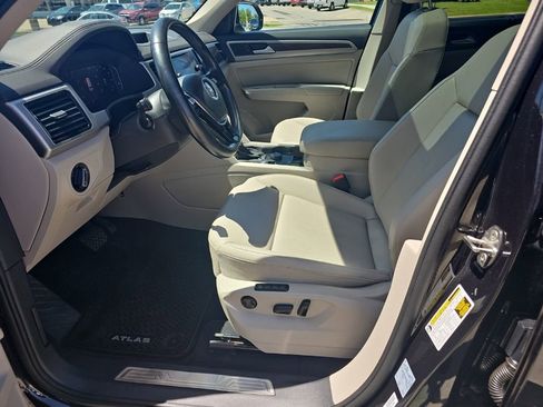 Used 2019 Volkswagen Atlas SEL AWD/4WD image 16