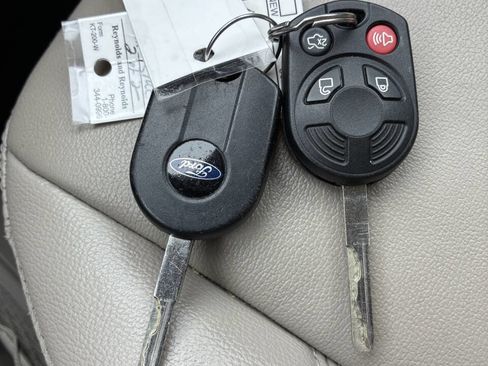 Used 2018 Ford Escape SEL w/ Ford Safe & Smart Package image 38