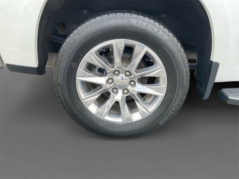 Used 2022 Chevrolet Silverado 1500 LTZ w/ Safety Package II image 10