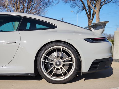 Used 2022 Porsche 911 Carrera 4 GTS image 10