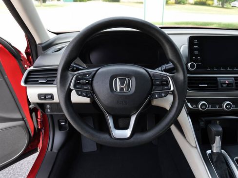 Used 2019 Honda Accord LX image 7