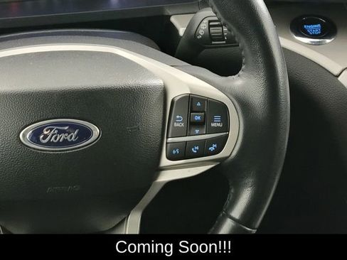 Used 2023 Ford Explorer XLT image 29