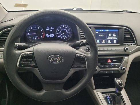 Used 2017 Hyundai Elantra SE image 22