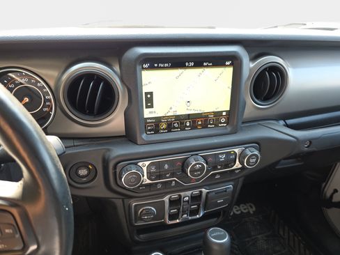 Used 2021 Jeep Gladiator Sport AWD/4WD image 6