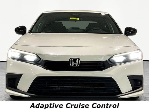 Used 2023 Honda Civic Sport image 2