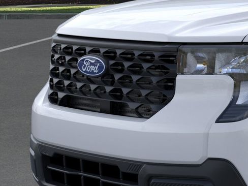 New 2025 Ford Maverick XL image 18