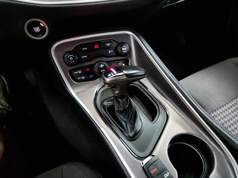 Used 2021 Dodge Challenger SXT RWD image 17