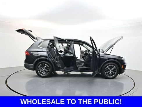 Used 2018 Volkswagen Tiguan SEL Premium FWD image 41