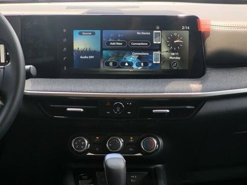 New 2025 Nissan Kicks SV w/ Illumination Package image 23