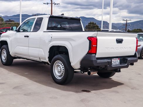 Certified 2025 Toyota Tacoma SR w/ Towing Package RWD image 5