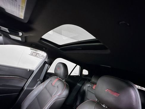 Used 2024 Chevrolet Trax RS w/ Sunroof Package FWD image 8