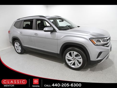 Used 2022 Volkswagen Atlas SE image 1