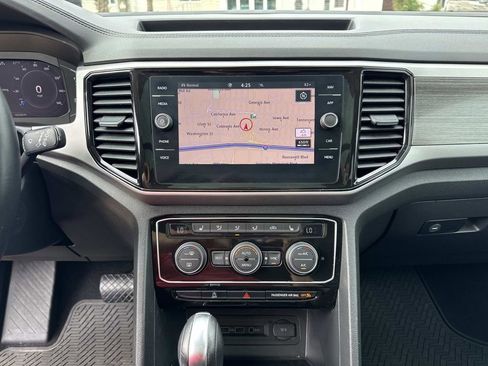 Used 2021 Volkswagen Atlas SEL AWD/4WD image 25